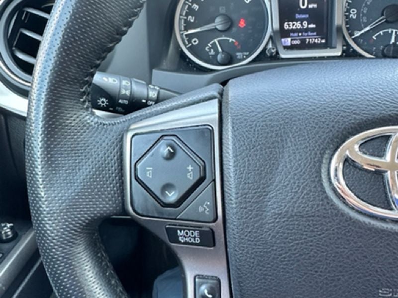 2022 Toyota Tacoma 2WD SR5