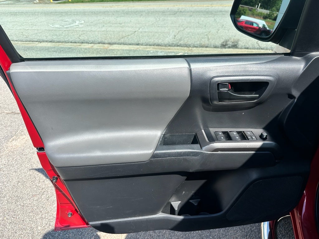 2022 Toyota Tacoma 2WD SR5