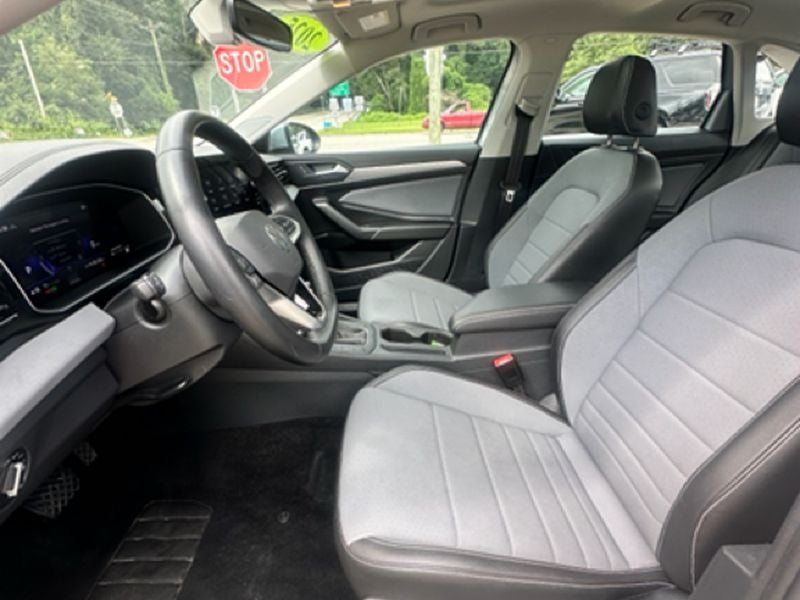 2025 Volkswagen Jetta SE