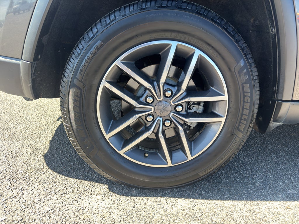 2019 Jeep Grand Cherokee Laredo E