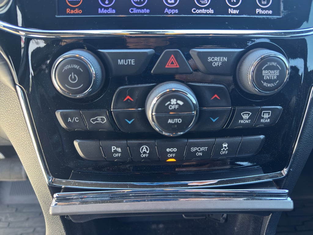 2019 Jeep Grand Cherokee Laredo E