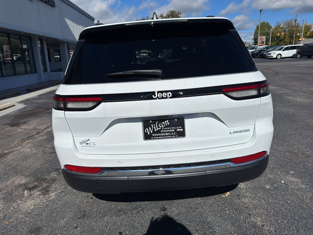 2025 Jeep Grand Cherokee Laredo
