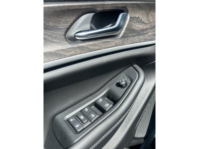 2027 Jeep Grand Cherokee Laredo Altitude