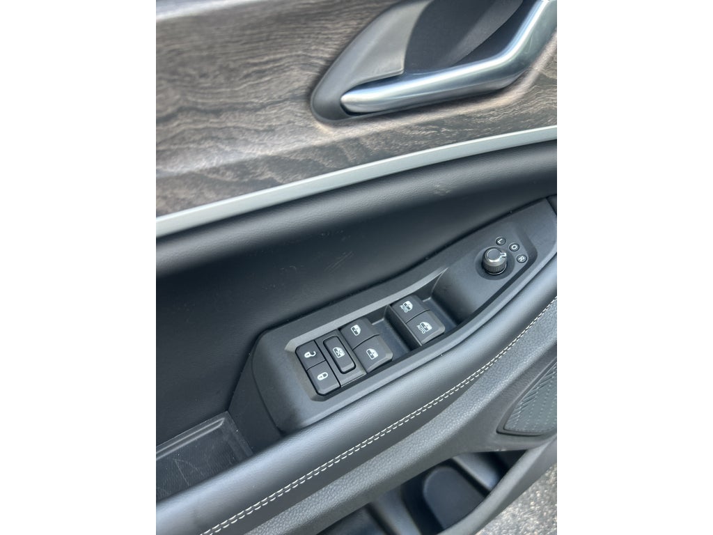 2027 Jeep Grand Cherokee Laredo Altitude