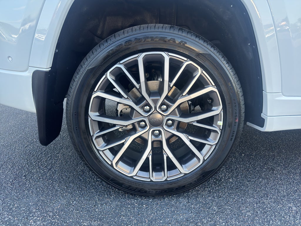 2026 Jeep Grand Cherokee Summit