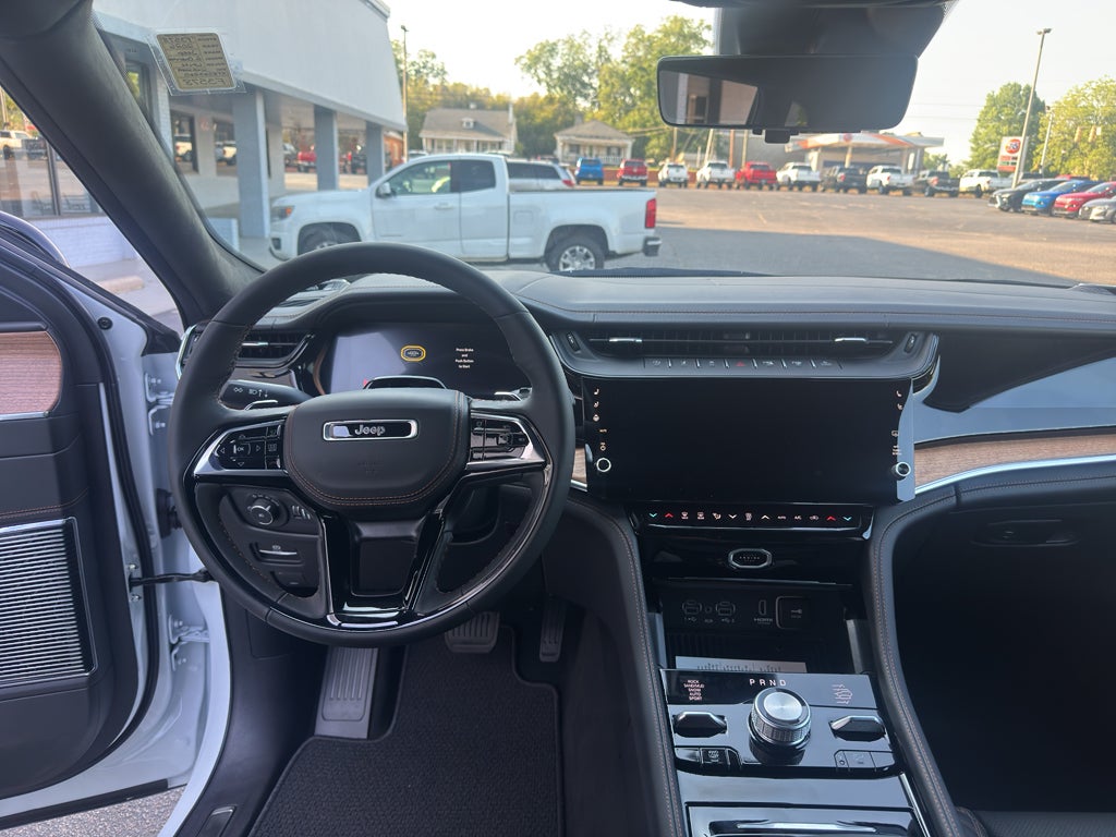 2026 Jeep Grand Cherokee Summit
