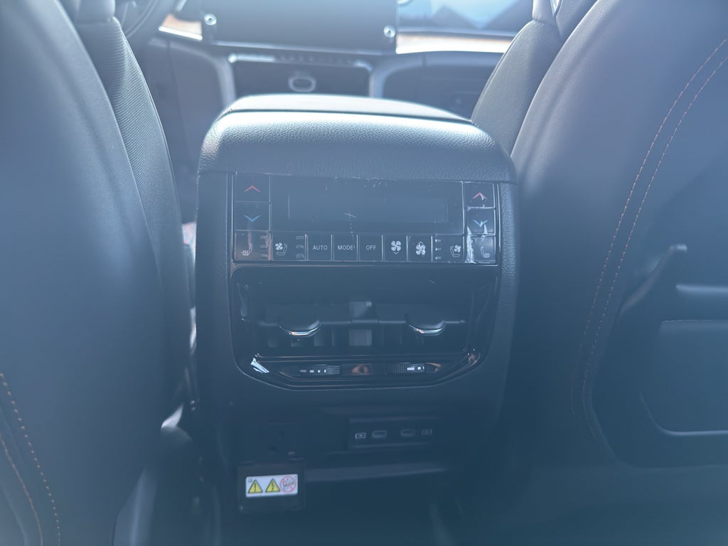 2026 Jeep Grand Cherokee Summit