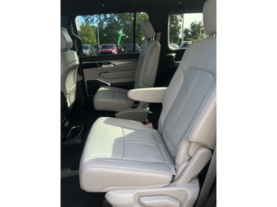 2027 Jeep Grand Wagoneer Base