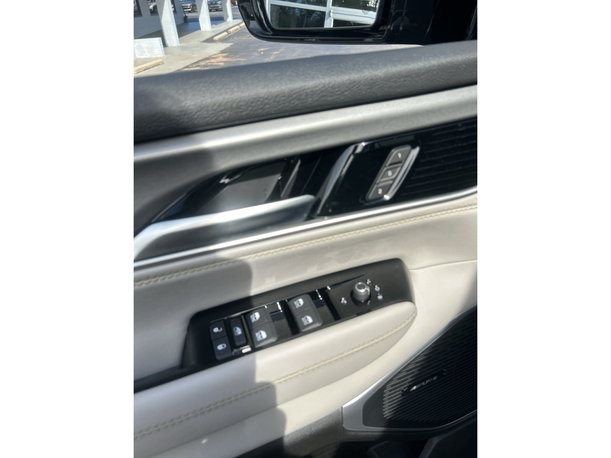 2027 Jeep Grand Wagoneer Base