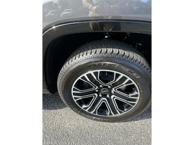 2027 Jeep Grand Wagoneer Base