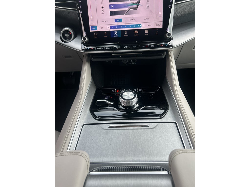 2026 Jeep Grand Wagoneer Base