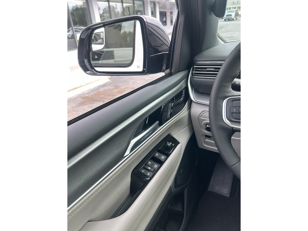 2026 Jeep Grand Wagoneer Base