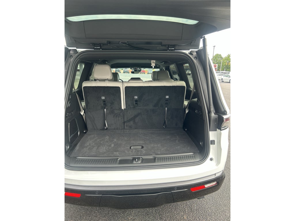 2026 Jeep Grand Wagoneer Base