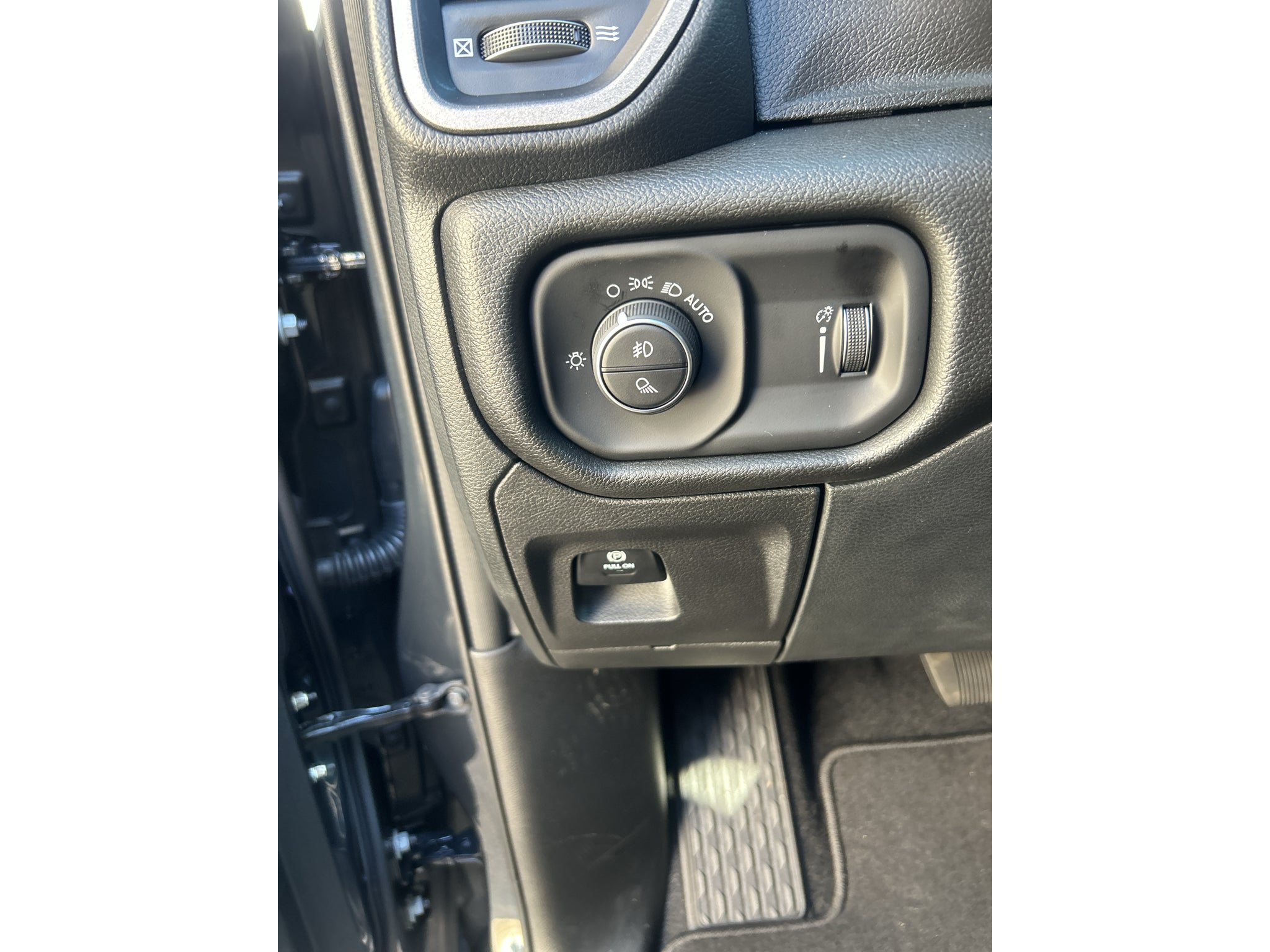 2027 RAM 1500 Tradesman