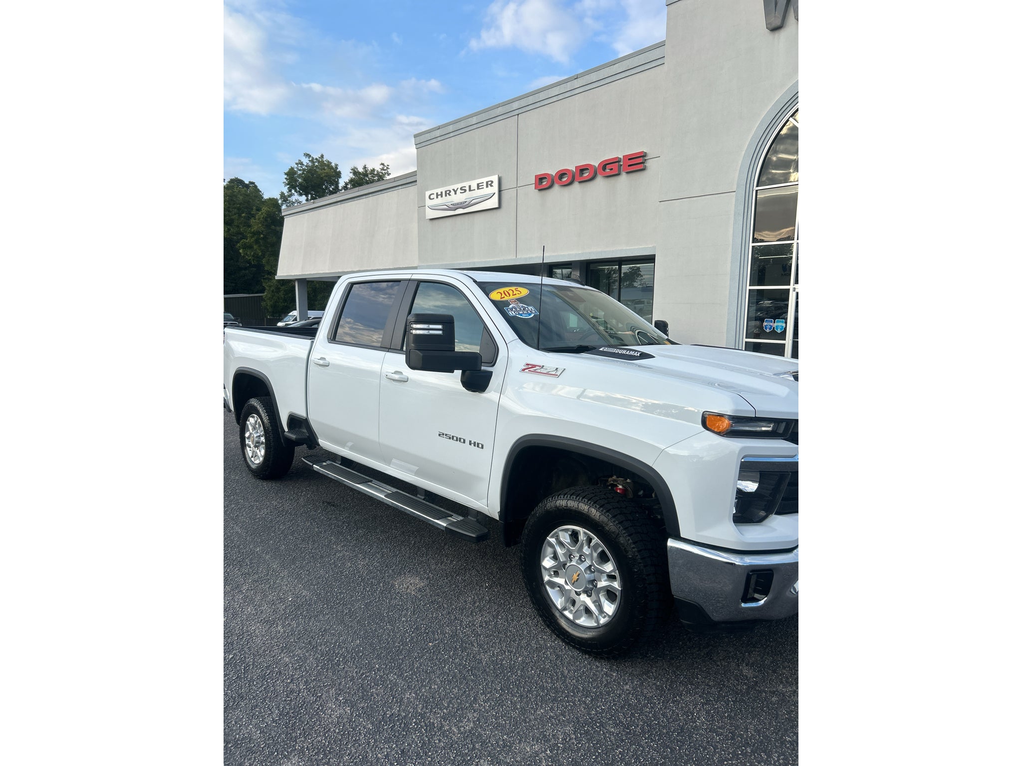 2025 Chevrolet Silverado LT