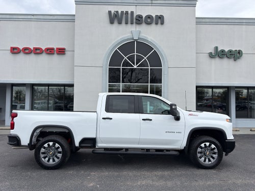 2025 Chevrolet Silverado Custom