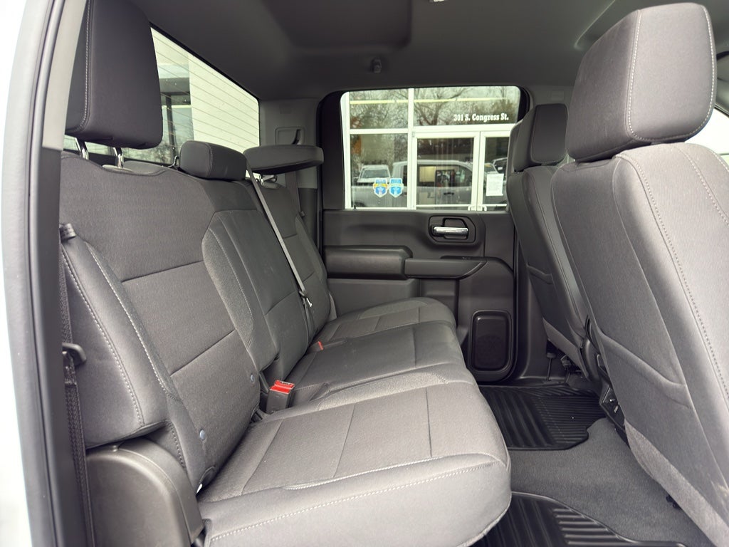 2025 Chevrolet Silverado Custom