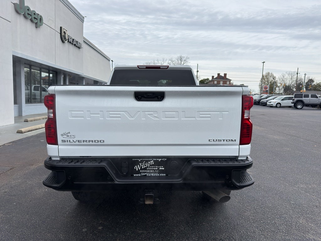 2025 Chevrolet Silverado Custom