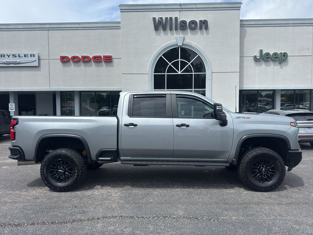 2025 Chevrolet Silverado ZR2