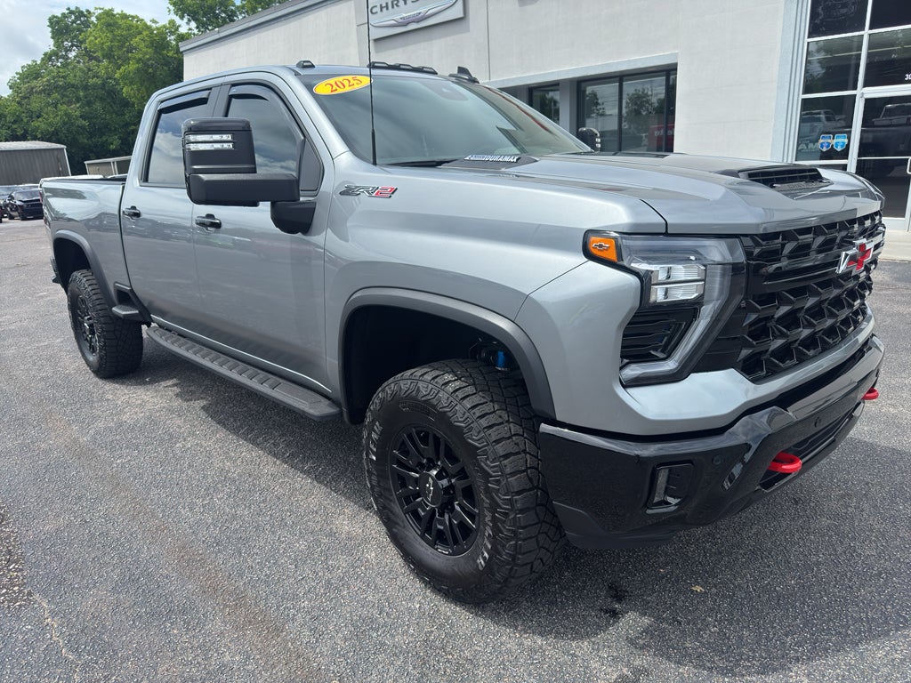 2025 Chevrolet Silverado ZR2