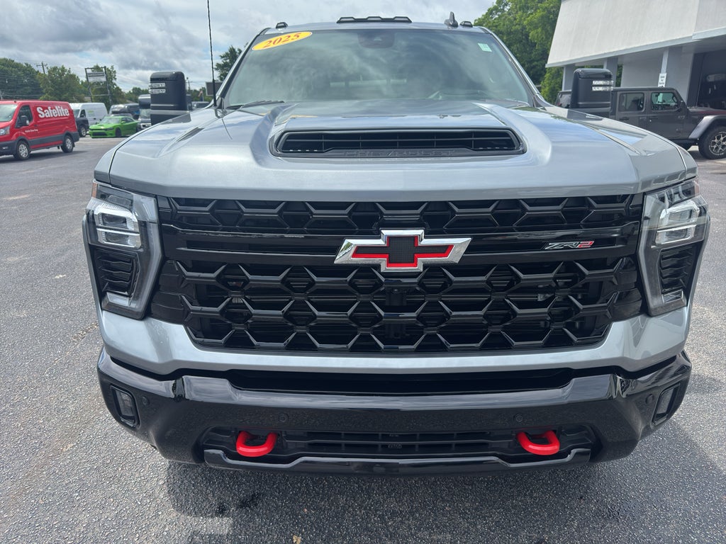 2025 Chevrolet Silverado ZR2