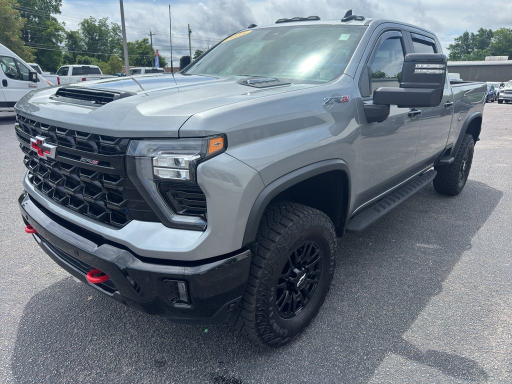 2025 Chevrolet Silverado ZR2