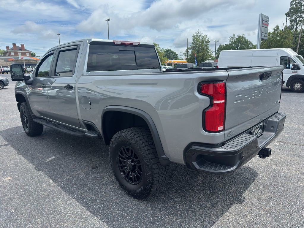 2025 Chevrolet Silverado ZR2