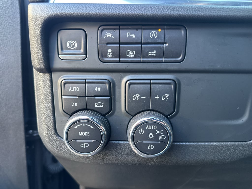2025 Chevrolet Tahoe RST