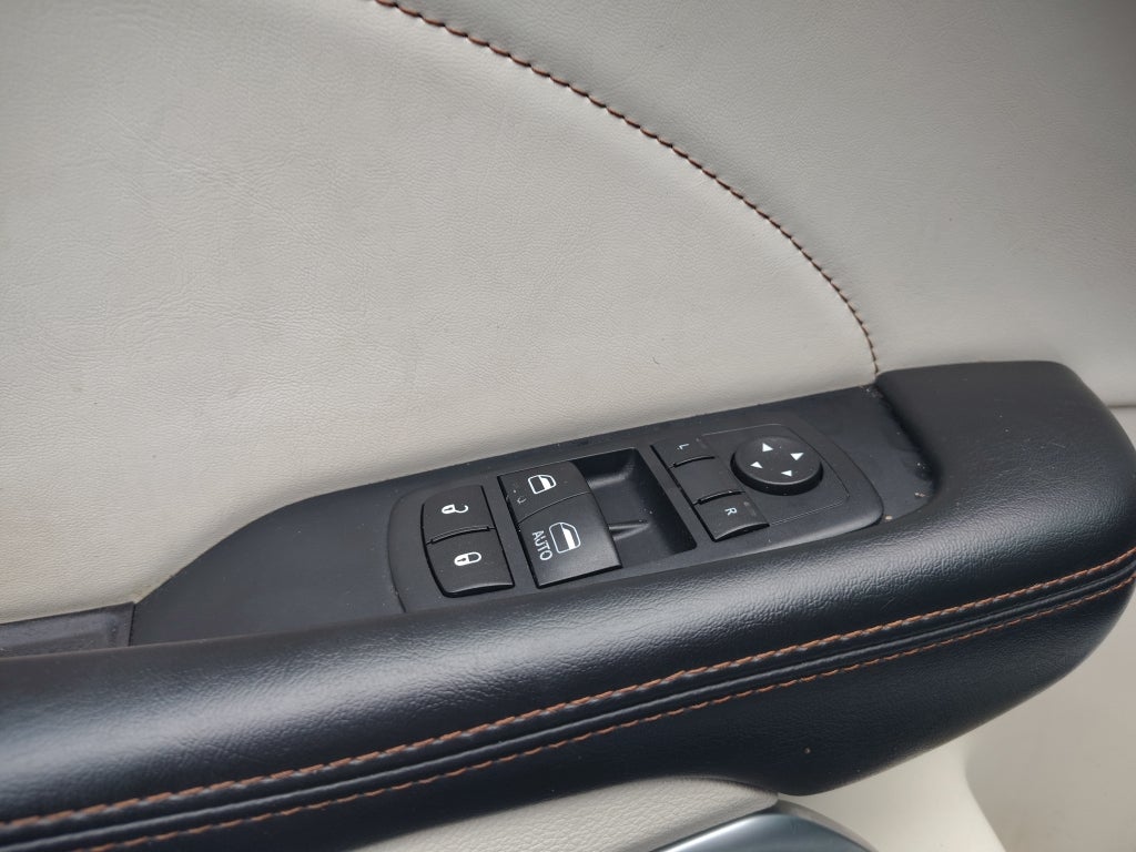 2016 Dodge Challenger SXT Plus