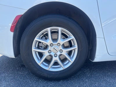 2024 Chrysler Voyager LX