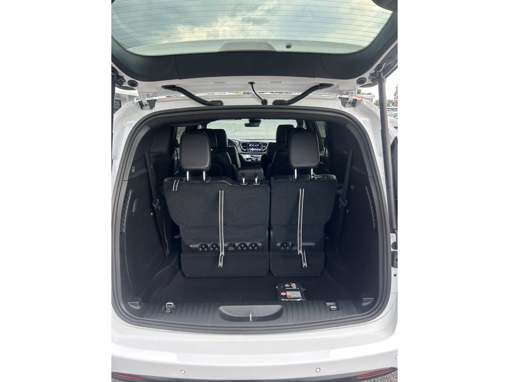 2027 Chrysler Voyager LX