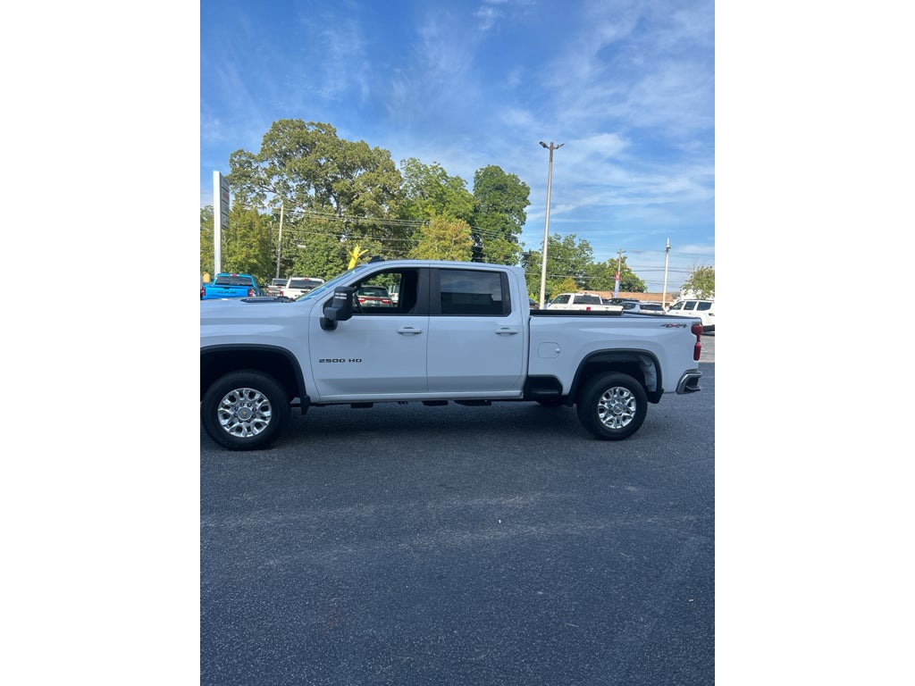 2022 Chevrolet Silverado LT