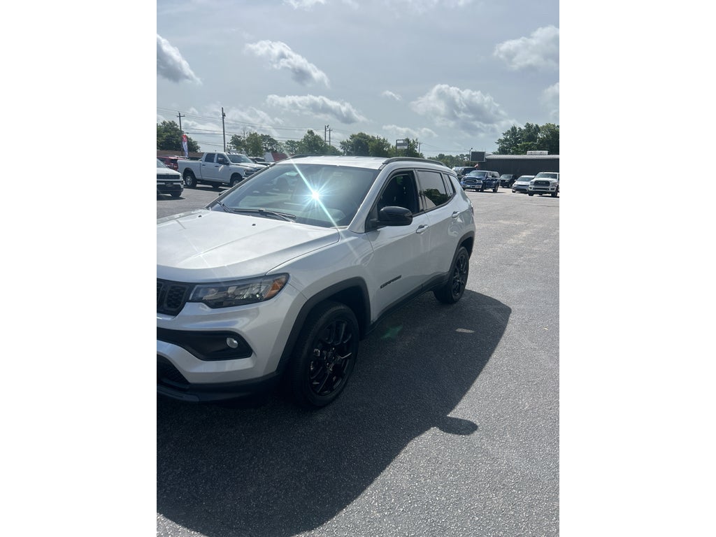 2026 Jeep Compass Latitude Altitude