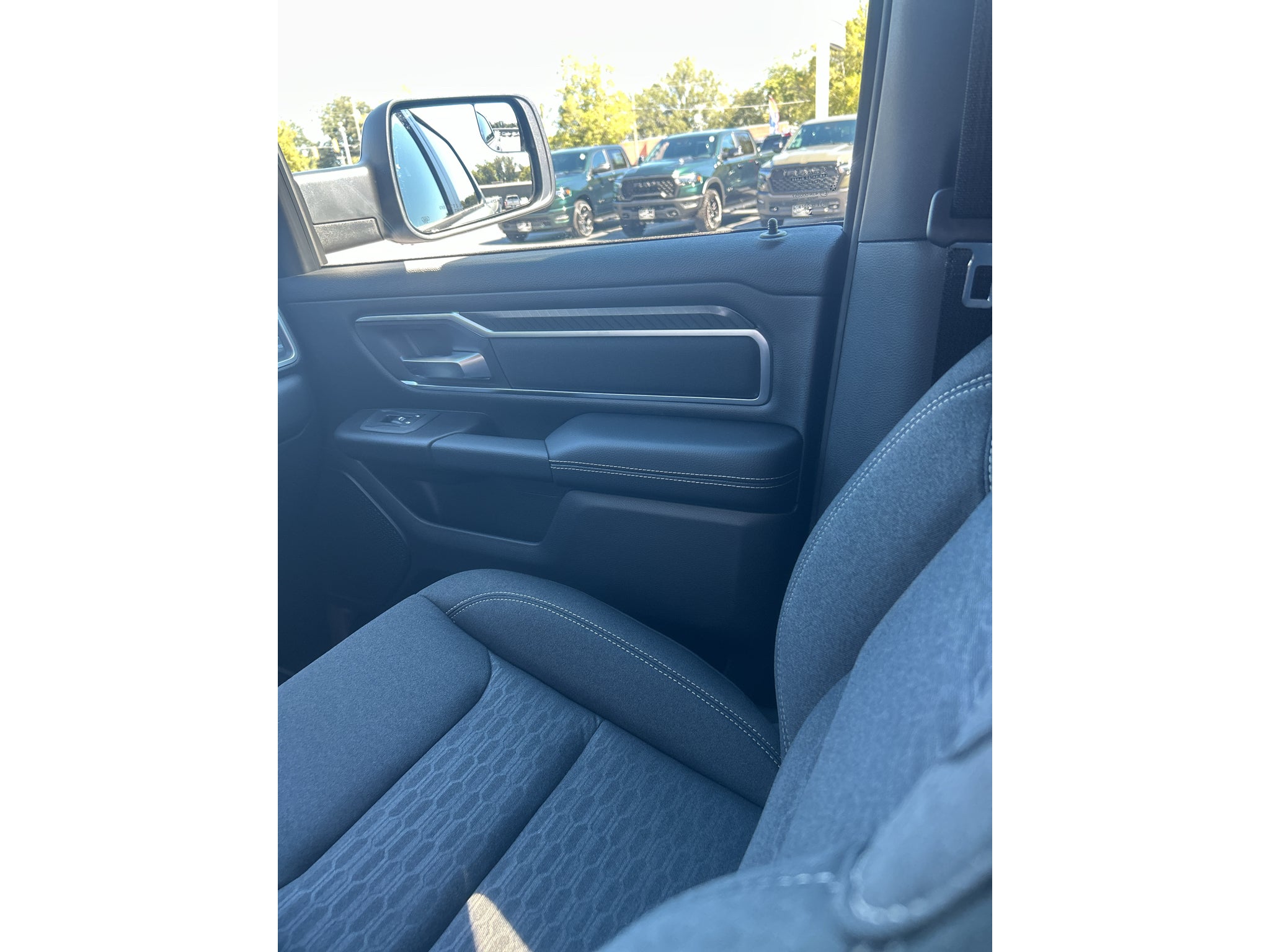 2027 RAM 1500 RAM 1500 BIG HORN CREW CAB 4X4 5'7' BOX