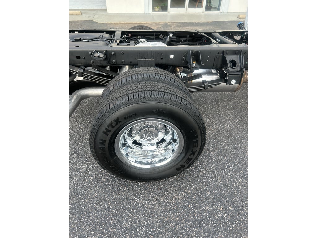 2026 RAM 3500 Chassis RAM 3500 TRADESMAN CREW CAB CHASSIS 4X4 60' CA