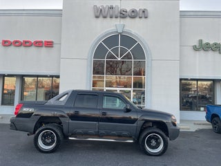 2003 Chevrolet Avalanche Base