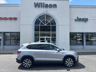 2023 Volkswagen Taos SE