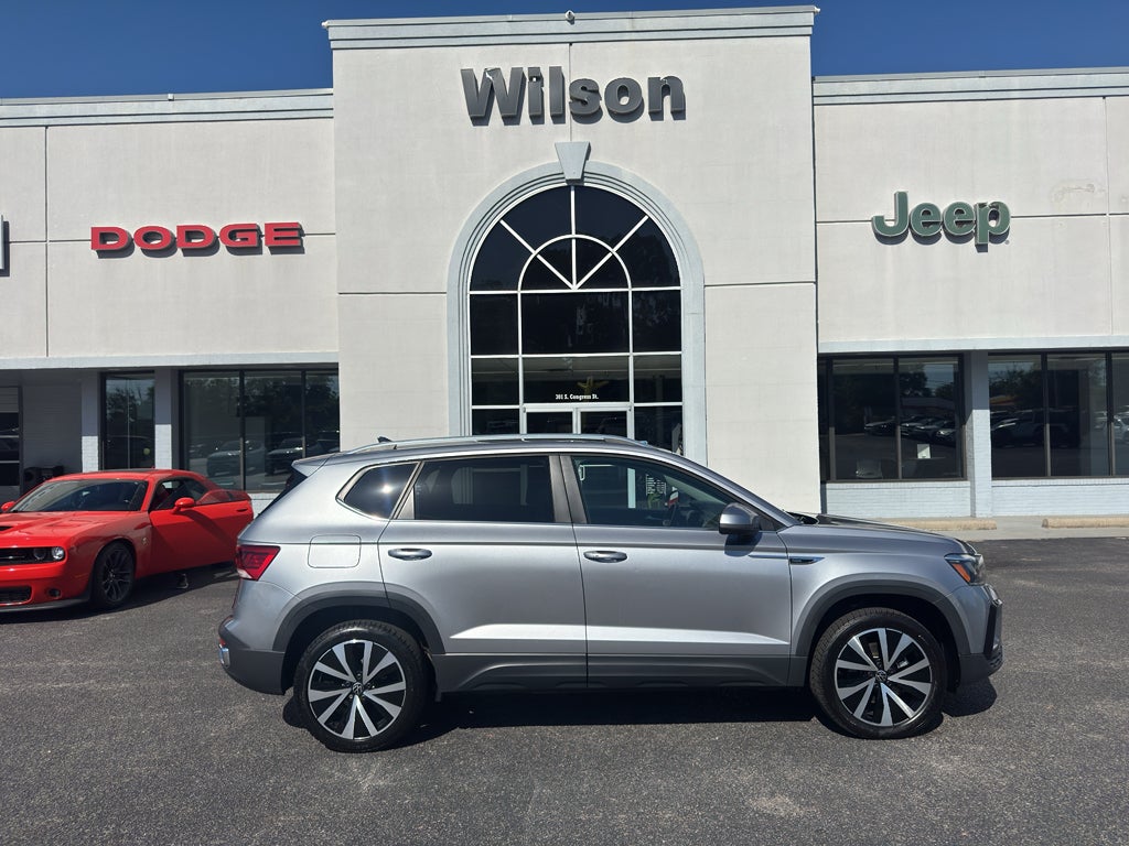 2024 Volkswagen Taos SE